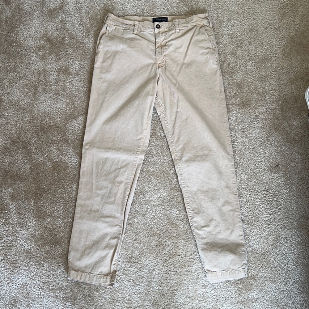 Khakis pants by AMERICAN EAGLE OUTFITTERS size 34x32 color Tan
